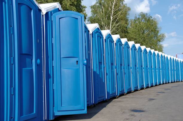 Best Portable restroom trailer rental  in Bowling Green, FL